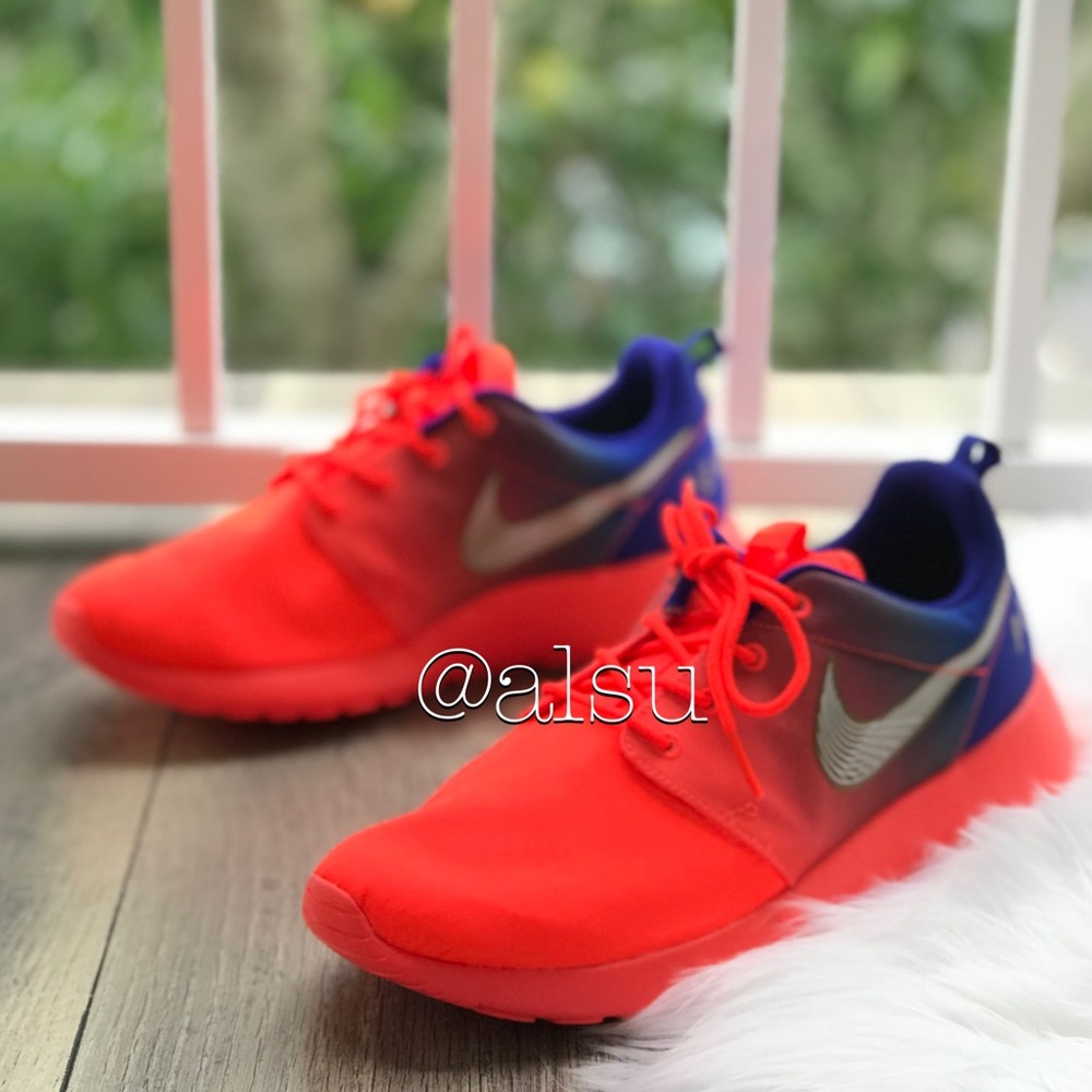 NWT Nike Roshe One PRM  WMNS - Picture 2 of 7